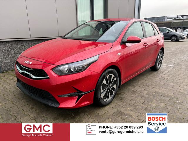 Kia Ceed - "Spin" 1.5 T-GDI 140PS AUTOMATIK, Rot-Metallic, NAVI 10,25", Klima, Winter-Paket, Parksensoren hinten, Rückfahrkamera, 16" Alu, Tempomat, Nebelscheinwerfer, Lederlenkrad