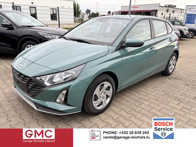 Hyundai i20 - Comfort 1.2i 79PS, MANGROVE-GREEN, 5 Jahre Garantie, NAVIGATION 10,25", Klima, Parksensoren hinten, Rückfahrkamera, Alarm, Lederlenkrad, Tempomat, Armlehne vorne, Reserverad, 4x elektr. Fensterheber, Fernlicht-Assistent