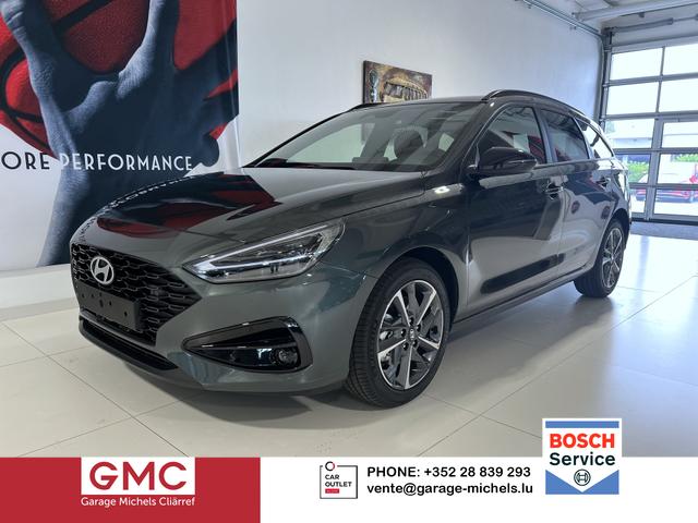Hyundai i30 - GO+ 1.0 T-GDi 73 kW (100 PS) 2-Zonen-Klimaautomatik, Lenkradheizung, Sitzheizung, Navigationssystem, DAB, Apple CarPlay, Android Auto, LED-Abblendlicht, Lichtsensor, Einparkhilfe vorne und hinten, Rückfahrkamera, 17 Zoll Leichtmetallfelgen, uvm.