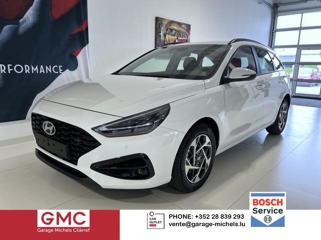 Hyundai i30 - GO 1.0 T-GDi 73 kW (100 PS) Klimaanlage, Sitzheizung, Lenkradheizung, Navigationssystem, DAB, Apple CarPlay, Android Auto, Bluetooth, Freisprecheinrichtung, USB-Anschluss, Digitales Cockpit, LED-Abblendlicht, Dachreling, 16 Zoll Leichtmetallfelgen, uvm.