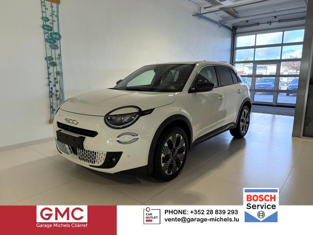 Fiat 600 - La Prima Hybrid 1.2 T3 107 kW (145 PS) DCT Klimaautomatik, Massagesitz, Sitzheizung, elektrisch verstellbarer Fahrersitz, Radio, DAB, Apple CarPlay, Android Auto, Navigationssystem, 18 Zoll Leichtmetallfelgen, uvm.