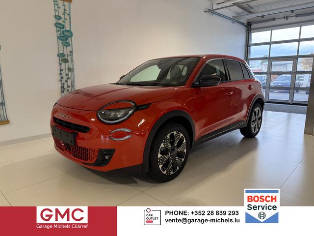 Fiat 600 - La Prima Hybrid 1.2 T3 81 kW (110 PS) DCT Klimaautomatik, Massagesitz, Sitzheizung, elektrisch verstellbarer Fahrersitz, Radio, DAB, Apple CarPlay, Android Auto, Navigationssystem, 18 Zoll Leichtmetallfelgen, uvm.