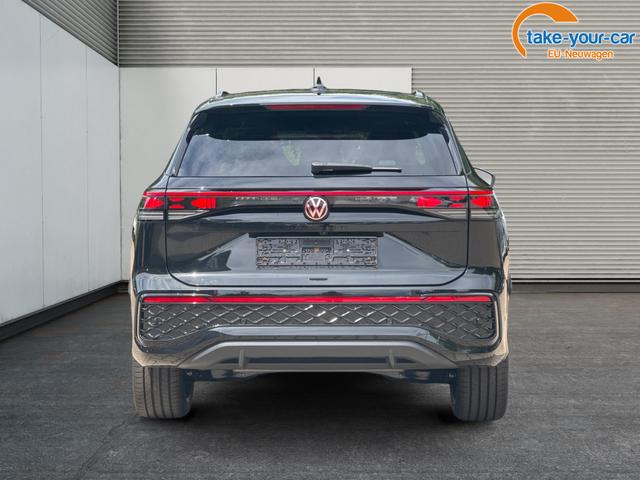 Volkswagen / Tayron / Schwarz / / / PLUG-IN+PANO+AHK+HuD+MATRIX+360 KAM+20ALU+ACC+eHK+BLACK STYLE, Beispielbilder, ggf. teilweise mit Sonderausstattung