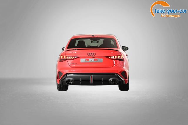 Audi RS3 Limousine 2.5 TFSI 7-Gang S tronic 