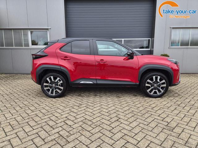 Toyota Yaris Cross 1.5-l 130PS HEV Automatik Style Matrix-LED 4xKamera elektr. Heckklappe Sitzheizung Lenkradheizung Klimaautomatik Navi Bluetooth wireless Apple CarPlay + Android Auto ACC PDC v+h 18"LM 