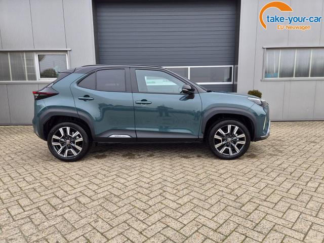 Toyota Yaris Cross 1.5-l 130PS HEV Automatik Style Matrix-LED 4xKamera elektr. Heckklappe Sitzheizung Lenkradheizung Klimaautomatik Navi Bluetooth wireless Apple CarPlay + Android Auto ACC PDC v+h 18"LM 