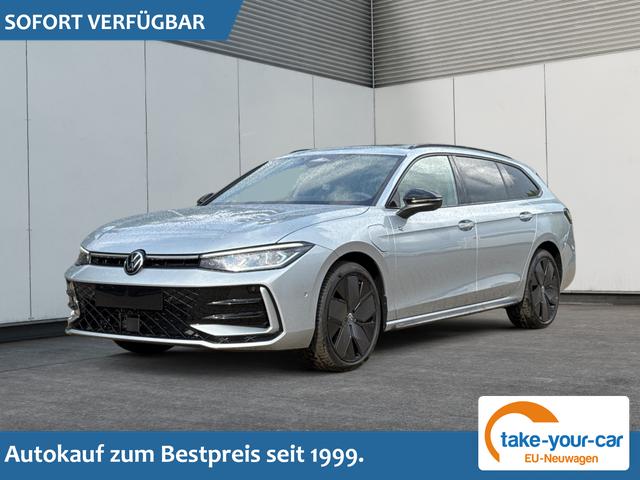 Volkswagen Passat Variant - R-Line Edition Plus LEDER+PANO+AHK+MATRIX+eHK+360 KAM+NAVI+HUD Lagerfahrzeug