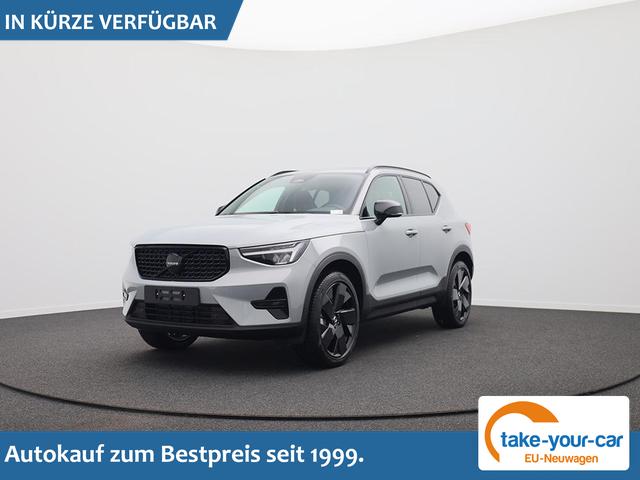 Volvo XC40 - 2.0 Black Edition Plus B4 Mild-Hybrid 197PS Automatik elektr. PanoDach R&uuml;ckf.Kamera PDC v+h ACC el.Heckklappe Harman/Kardon-Sound Klimaautomatik Sitzheizung Lenkradheizung Apple CarPlay Android Auto 20-LM Vorlauffahrzeug