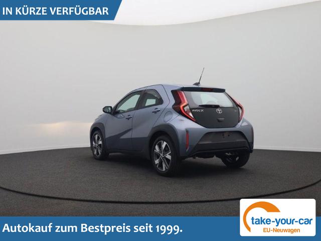Toyota Aygo X - Pure 1.5 Hybrid 116PS Automatik Sitzheizung Klimaautomatik AbstandsTempomat Multifunktionslenkrad Radio Bluetooth Touchscreen Apple CarPlay + Android Auto Vorlauffahrzeug