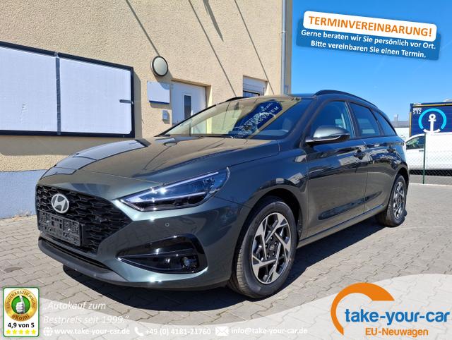 Hyundai i30 Kombi - Family Facelift Navi Kamera SHZ Tempomat PDC v+h Vorlauffahrzeug