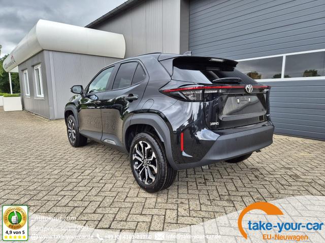 Toyota Yaris Cross - 1.5VVT-iE 130PS Automatik Teamplayer Klimaautomatik Sitzheizung Lenkradheizung PDC v+h Rückf.Kamera 17-LM abged.Scheiben 2xKeyless DAB+ Bluetooth Touchscreen Apple CarPlay Android Auto Vorlauffahrzeug