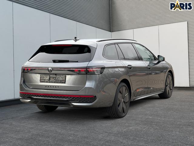 Volkswagen / Passat Variant / Grau / / / 4WD+AHK+PANO+HARMAN+19+BLACK STYLE