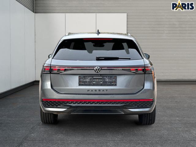 Volkswagen / Passat Variant / Grau / / / 4WD+AHK+PANO+HARMAN+19+BLACK STYLE
