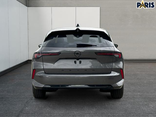 Opel / Astra Sports Tourer / / / / 