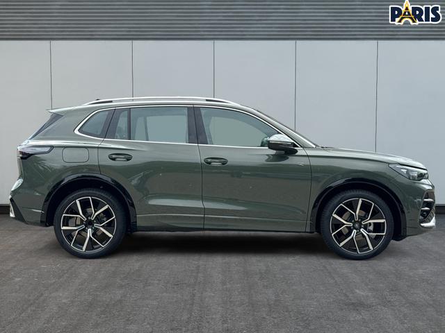 Volkswagen / Tiguan / Grün / / / DSG+AHK+HUD+NAVI+MATRIX+EL. HECK.+20 ALU