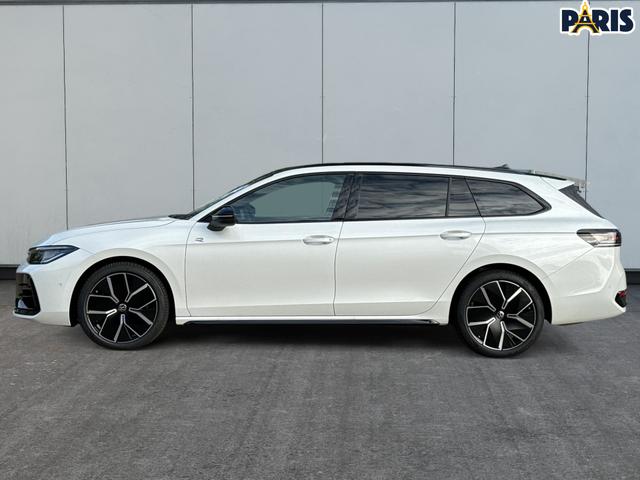 Volkswagen / Passat Variant / Weiß / / / 4WD+SIGNATURE+LEDER+PANO+AHK+DCC+MATRIX