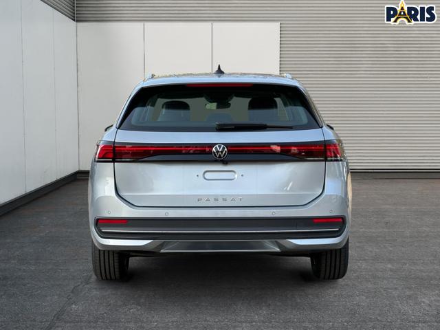 Volkswagen / Passat Variant / Silber / / / DSG+AHK+PANO+NAVI+ACC+KAMERA+LED+MASSAGE