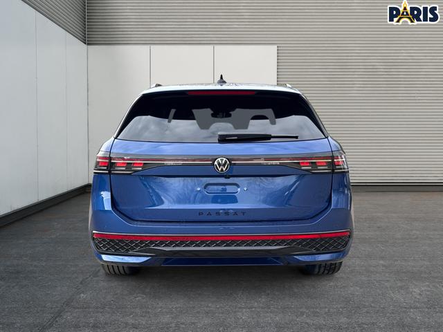Volkswagen / Passat Variant / Blau / / / 4WD+BLACK+PANO+AHK+DCC+MATRIX+HARMAN