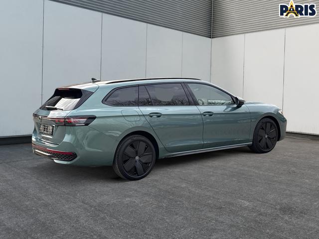 Volkswagen / Passat Variant / Gr&uuml;n / / / 4WD+BLACK+PANO+AHK+DCC+MATRIX+HARMAN