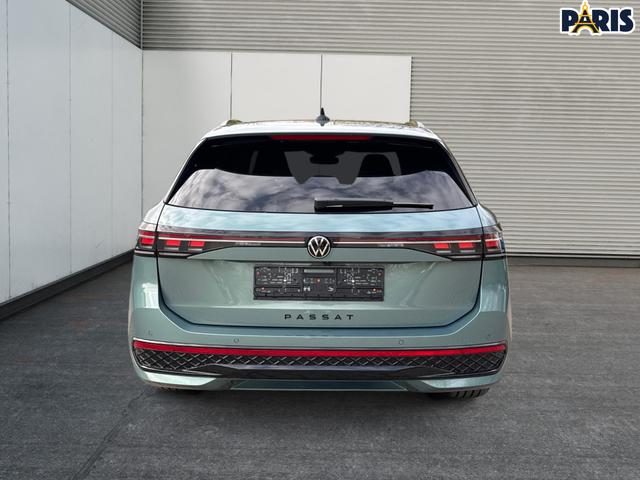Volkswagen / Passat Variant / Gr&uuml;n / / / 4WD+BLACK+PANO+AHK+DCC+MATRIX+HARMAN