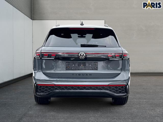 Volkswagen / Tiguan / Grau / / / PLUG-IN+PANO+AHK+HD MATRIX+NAVI+BLACK STYLE+20 LM+ACC
