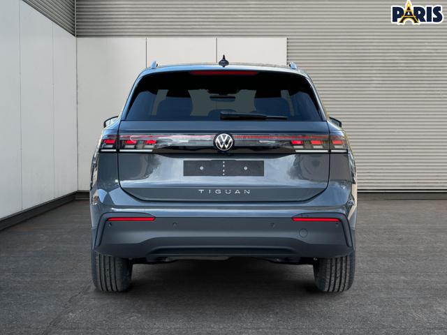 Volkswagen / Tiguan / Grau / / / (Life+) AHK+LED+ACC+KAMERA+el.HECKKL.+SHZ+18ALU