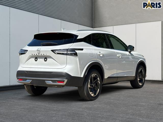 Nissan / Qashqai / Wei&szlig; / / / EL. HECKKL+HEAD-UP+KAMERA+ACC+PDC+SHZ+LED , Beispielbilder, ggf. teilweise mit Sonderausstattung