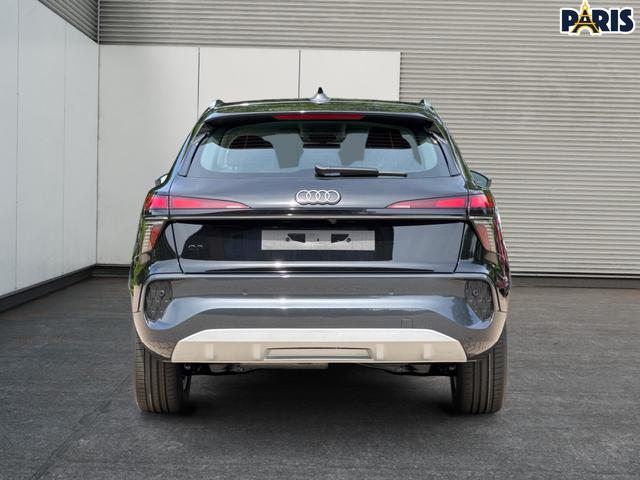 Audi / Q3 / Schwarz / / / KAMERA+NAVI+PDC+EL.HECKKL.+LED+17LM