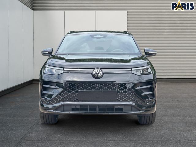 Volkswagen / Tayron / Schwarz / / / PLUG-IN+PANO+AHK+HuD+MATRIX+360 KAM+20ALU+ACC+eHK+BLACK STYLE, Beispielbilder, ggf. teilweise mit Sonderausstattung
