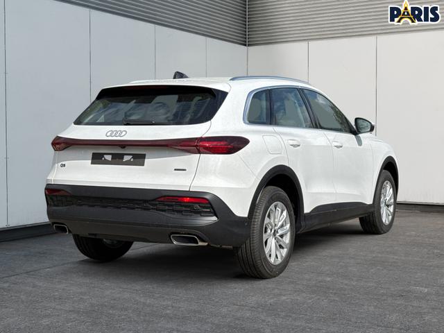 Audi / Q5 / Wei&szlig; / / / QUATTRO+AHK+NAVI+KAMERA+SHZ+PDC+ACC