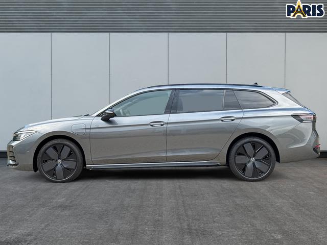 Volkswagen / Passat Variant / / / / LEDER+PANO+AHK+MATRIX+eHK+360 KAM+NAVI+HUD, Beispielbilder, ggf. teilweise mit Sonderausstattung