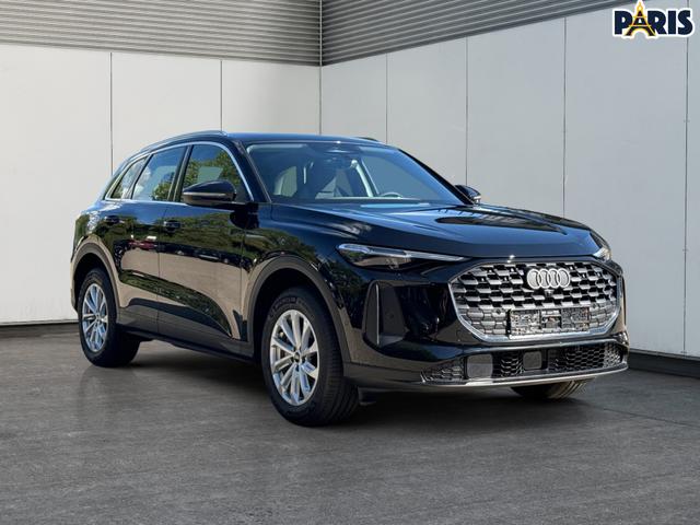 Audi / Q5 / Schwarz / / / QUATTRO+NAVI+KAMERA+AHK+PANO+SHZ+PDC+ACC, Beispielbilder, ggf. teilweise mit Sonderausstattung