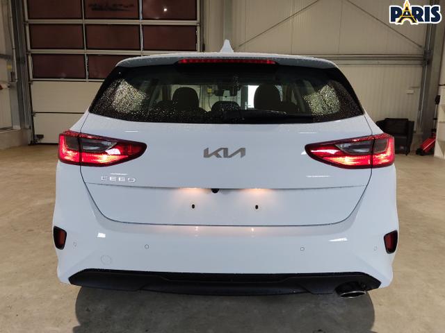 Kia / Ceed Sportswagon / Weiß / / / , Beispielbilder, ggf. teilweise mit Sonderausstattung