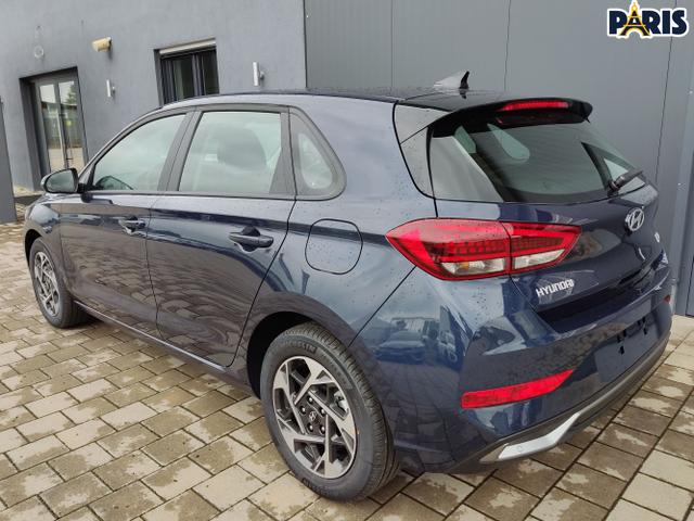 Hyundai / i30 / Blau / / / 