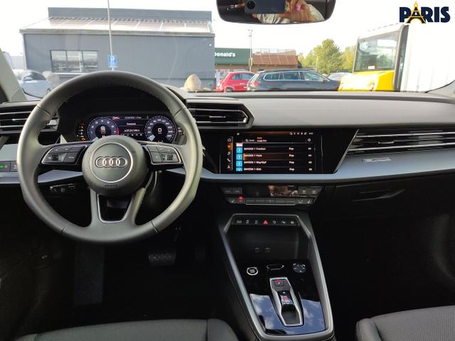 Audi / A3 Sportback / Grau / / / 