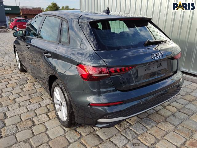 Audi / A3 Sportback / Grau / / / 