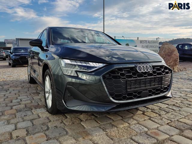 Audi / A3 Sportback / Grau / / / 