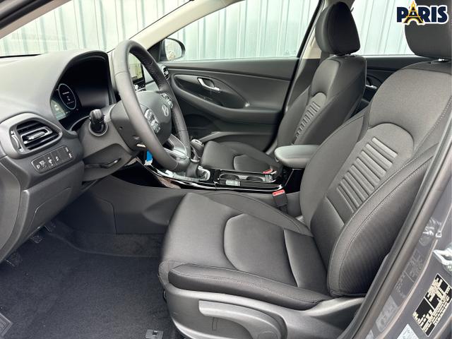 Hyundai / i30 / Grau / / / 