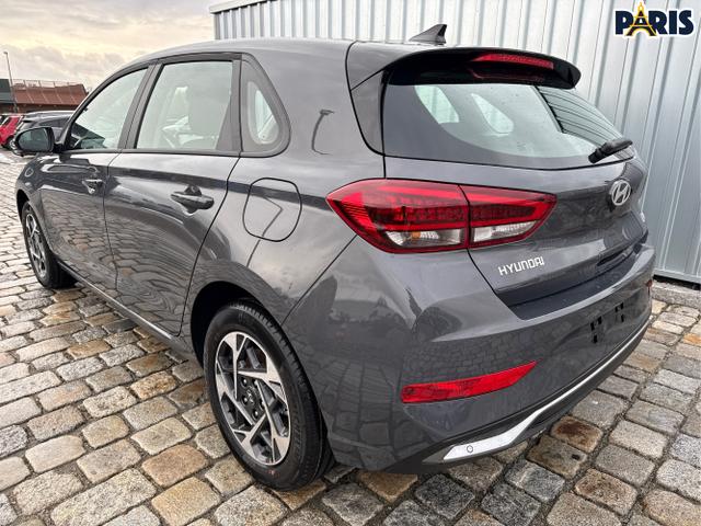 Hyundai / i30 / Grau / / / 