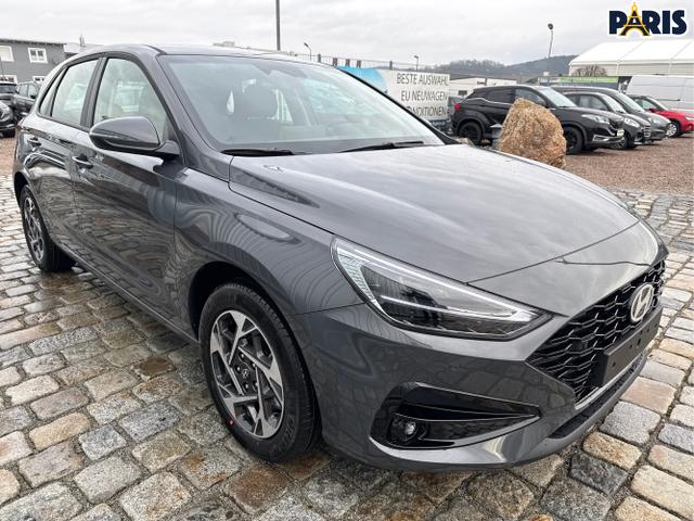 Hyundai / i30 / Grau / / / 