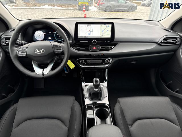 Hyundai / i30 / Grau / / / 