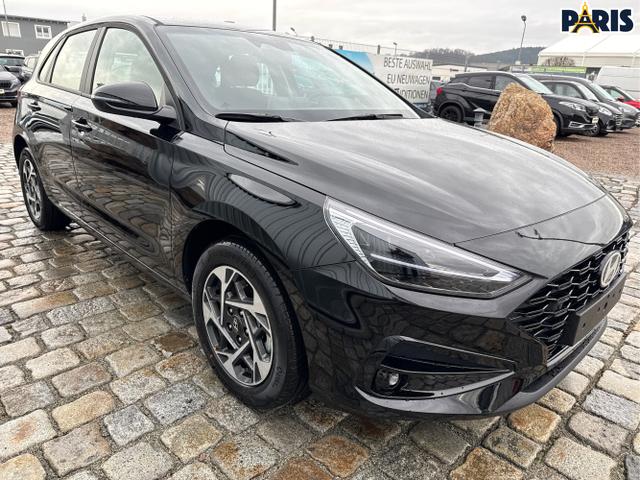 Hyundai / i30 / Schwarz / / / 