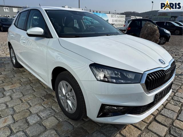 Skoda / Fabia / Wei&szlig; / / / , Beispielbilder, ggf. teilweise mit Sonderausstattung