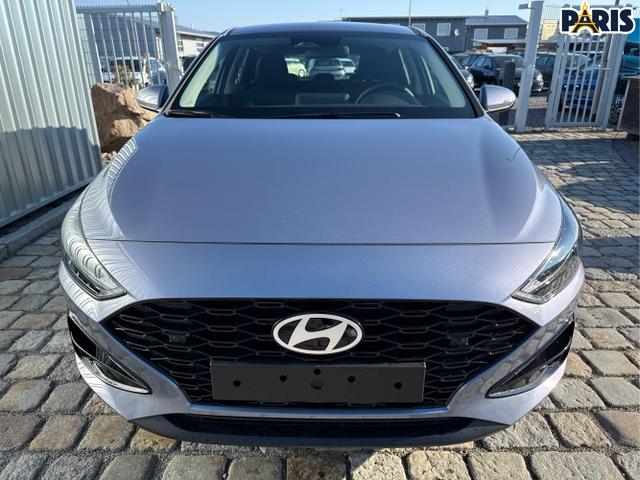 Hyundai / i30 / Blau / / / 
