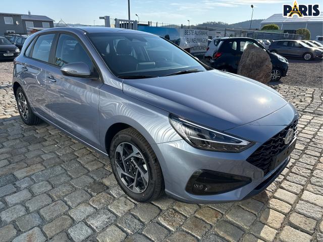 Hyundai / i30 / Blau / / / 