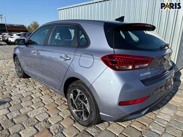 Hyundai / i30 / Blau / / / 