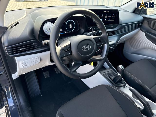 Hyundai / i20 / Grau / / / 
