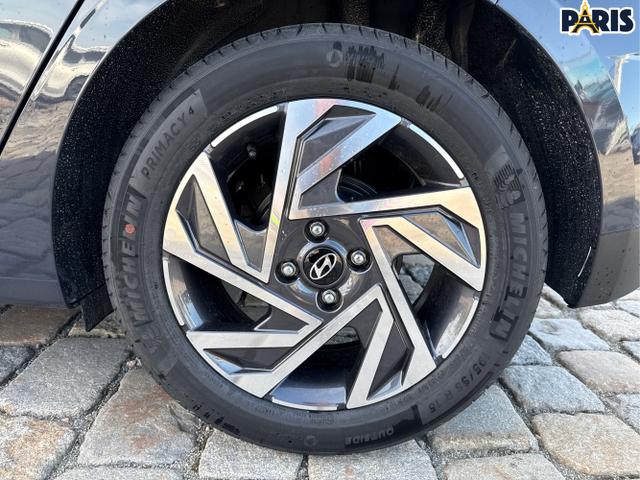 Hyundai / i20 / Grau / / / 