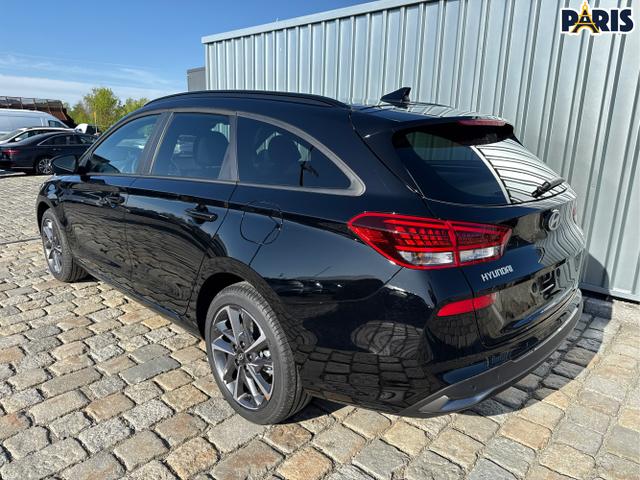 Hyundai / i30 Kombi / Schwarz / / / , Beispielbilder, ggf. teilweise mit Sonderausstattung