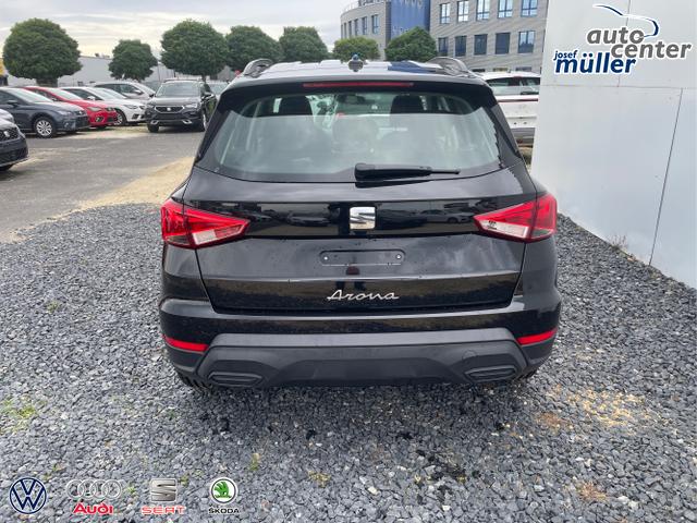 Seat / Arona / Weiß / / / 